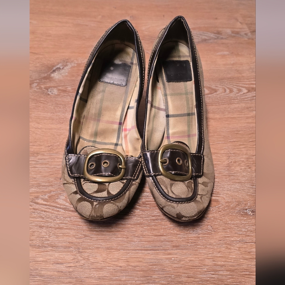 Coach Hillary Signature Canvas Women's Heels Pumps Brown Size 10